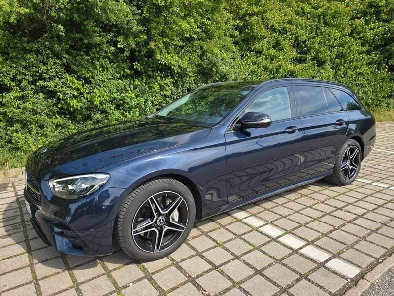 Gebraucht Mercedes E300 AMG line 306 PS (225 kW) 2022 Blau Kombi