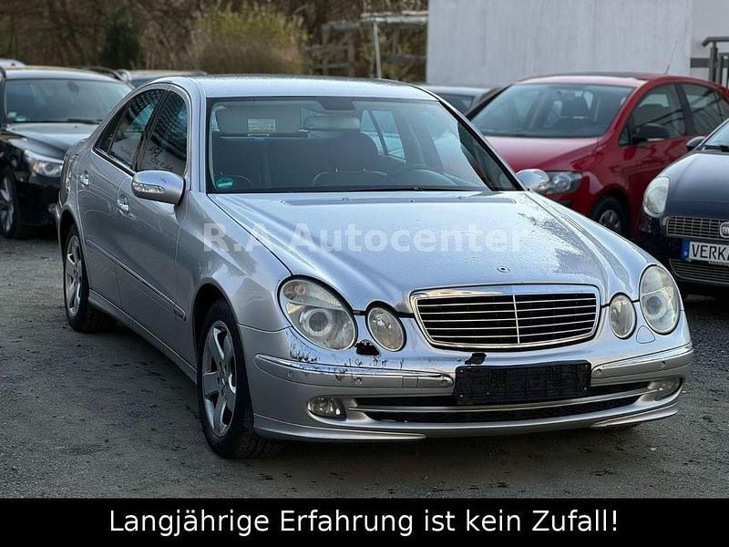 Gebraucht Mercedes E200 163 PS (119 kW) 2005 Silber Limousine
