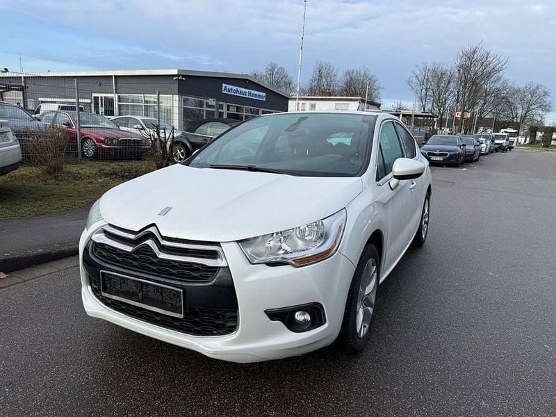 Weiß Gebraucht 2012 Citroën DS4 So Chic Kleinwagen | 4.999 € (Guter Preis) - Bild 1/4