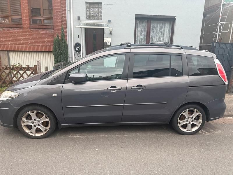 Grau Gebraucht 2025 Mazda 5 Van / Kleinbus | 2.600 € - Bild 1/4