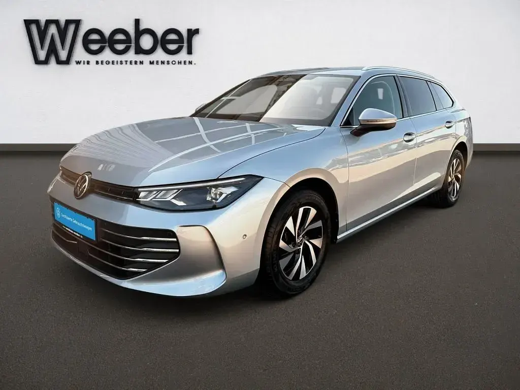 Gebraucht VW Passat Business 150 PS (110 kW) 2025 Silber Kombi