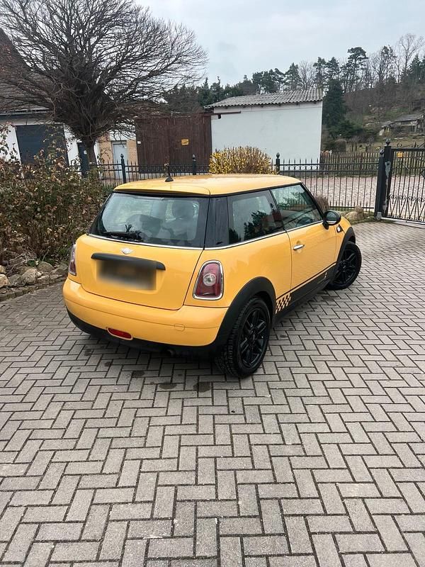 Gebraucht Mini Cooper 90 PS (66 kW) 2007 Gelb Kleinwagen