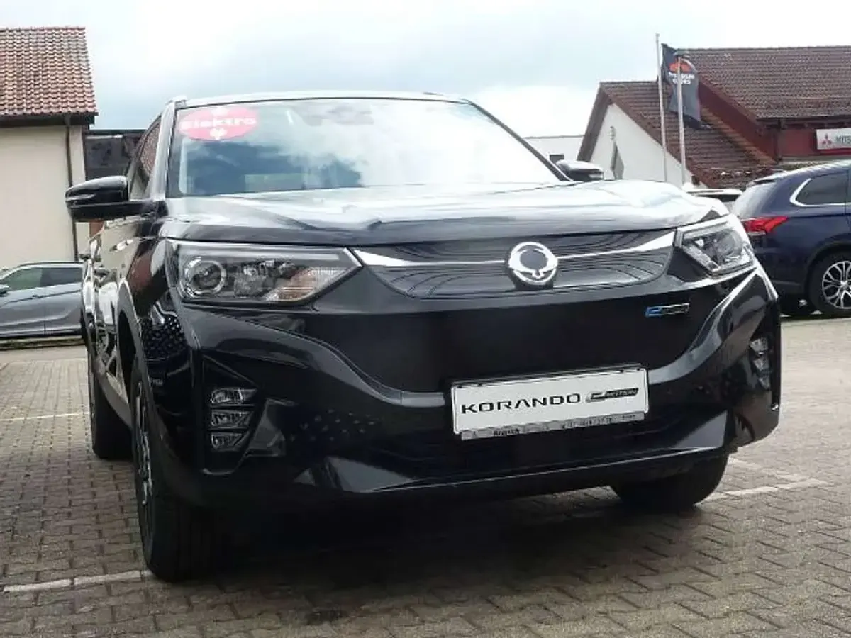 Gebraucht SsangYong Korando 139 kW (190 PS) 2024 Space black SUV