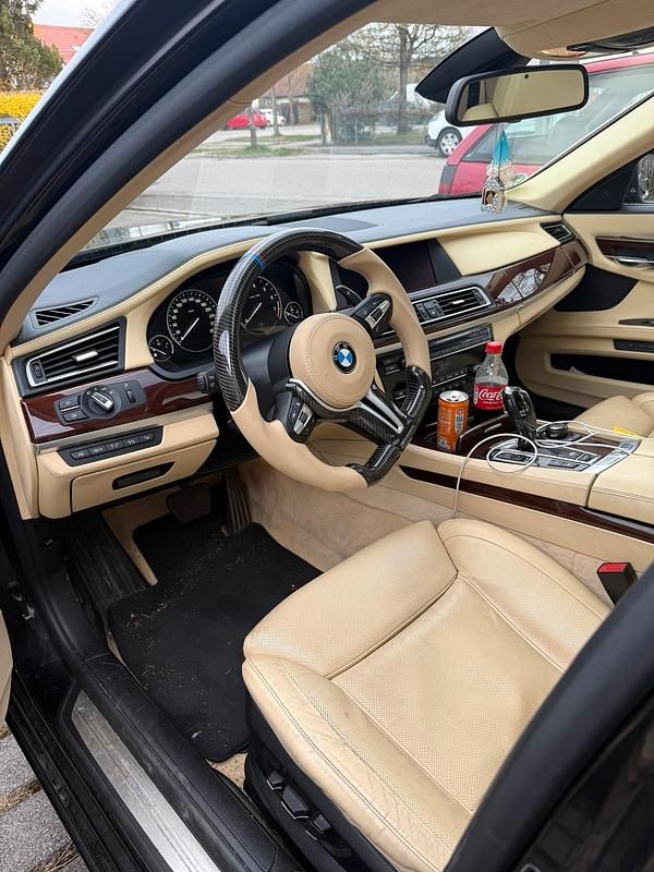 Gebraucht BMW 760L 544 PS (400 kW) 2011 Schwarz Limousine