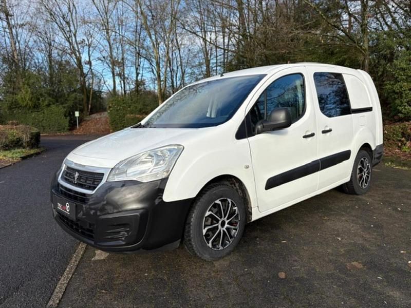 Gebraucht Peugeot Partner Comfort 99 PS (72 kW) 2016 Weiß Van / Kleinbus