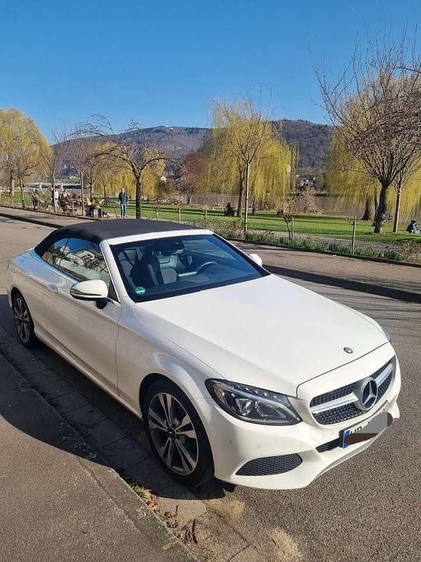 Gebraucht Mercedes C180 156 PS (114 kW) 2017 Weiß Cabrio