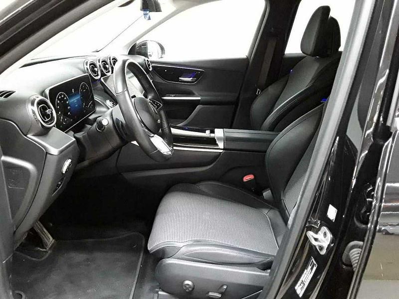 Gebraucht Mercedes GLC220 Advanced 197 PS (144 kW) 2024 Schwarz SUV