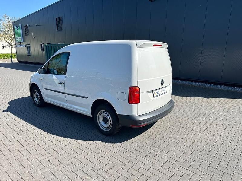 Gebraucht VW Caddy 102 PS (75 kW) 2019 Weiß Van / Kleinbus