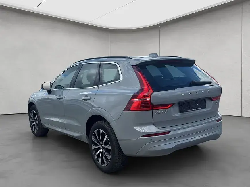 Gebraucht Volvo XC60 Core 250 PS (183 kW) 2025 Grau SUV