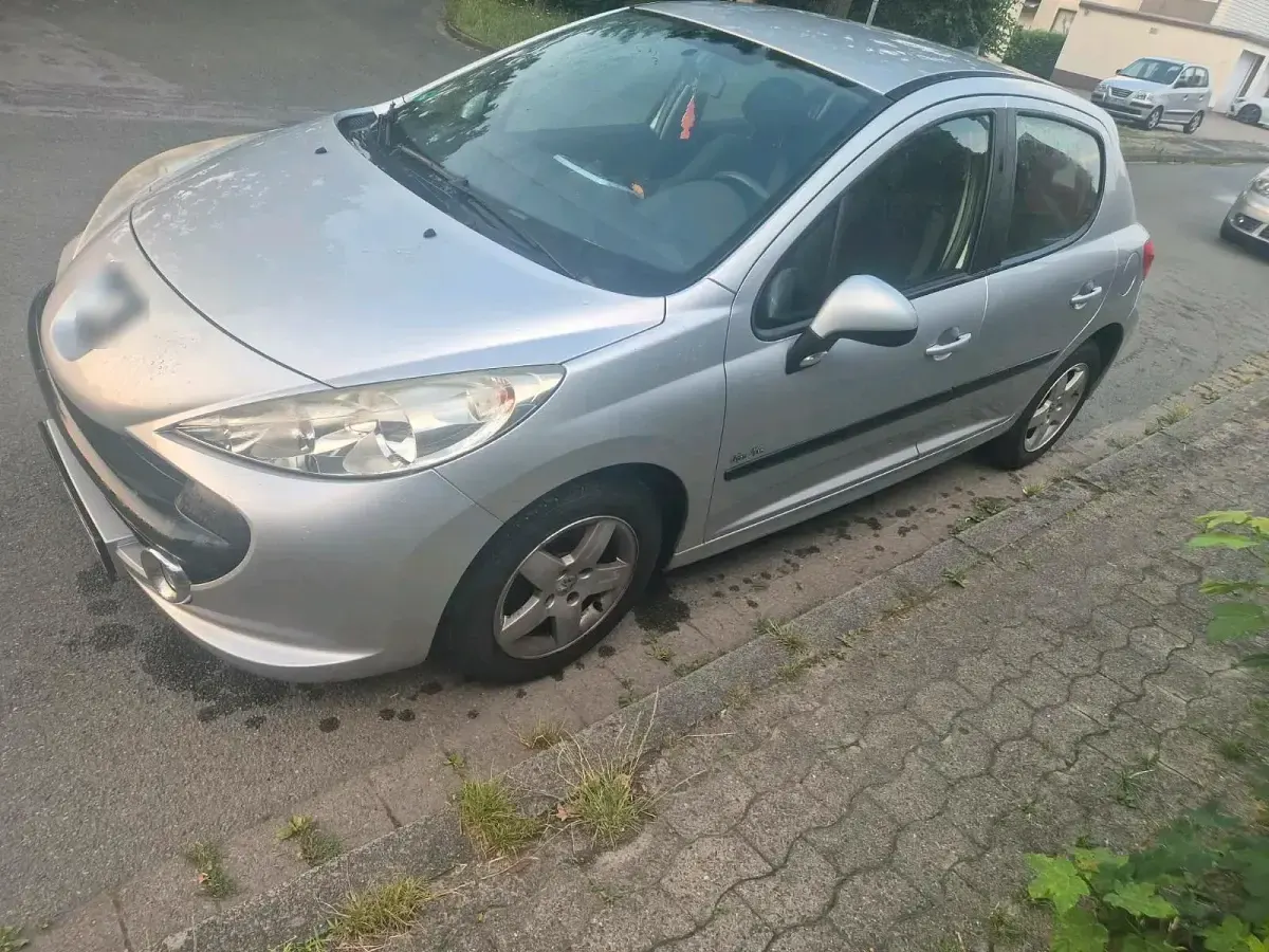 Gebraucht Peugeot 207 75 PS (55 kW) 2009 Kleinwagen