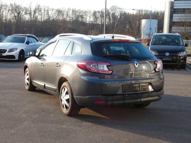 Gebraucht Renault Mégane III 110 PS (80 kW) 2015 Grau Limousine