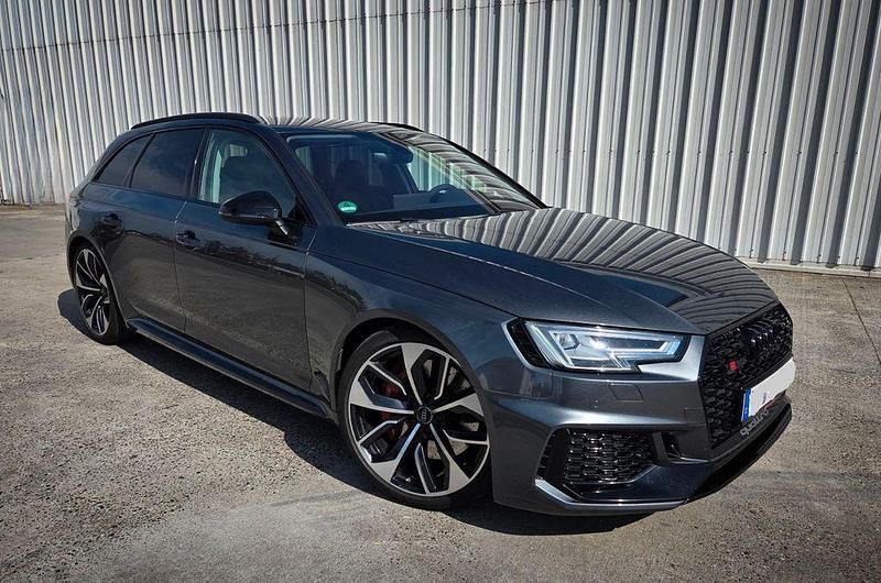 Grau Gebraucht 2018 Audi RS4 Sport Kombi | 51.000 € (Fairer Preis) - Bild 1/2