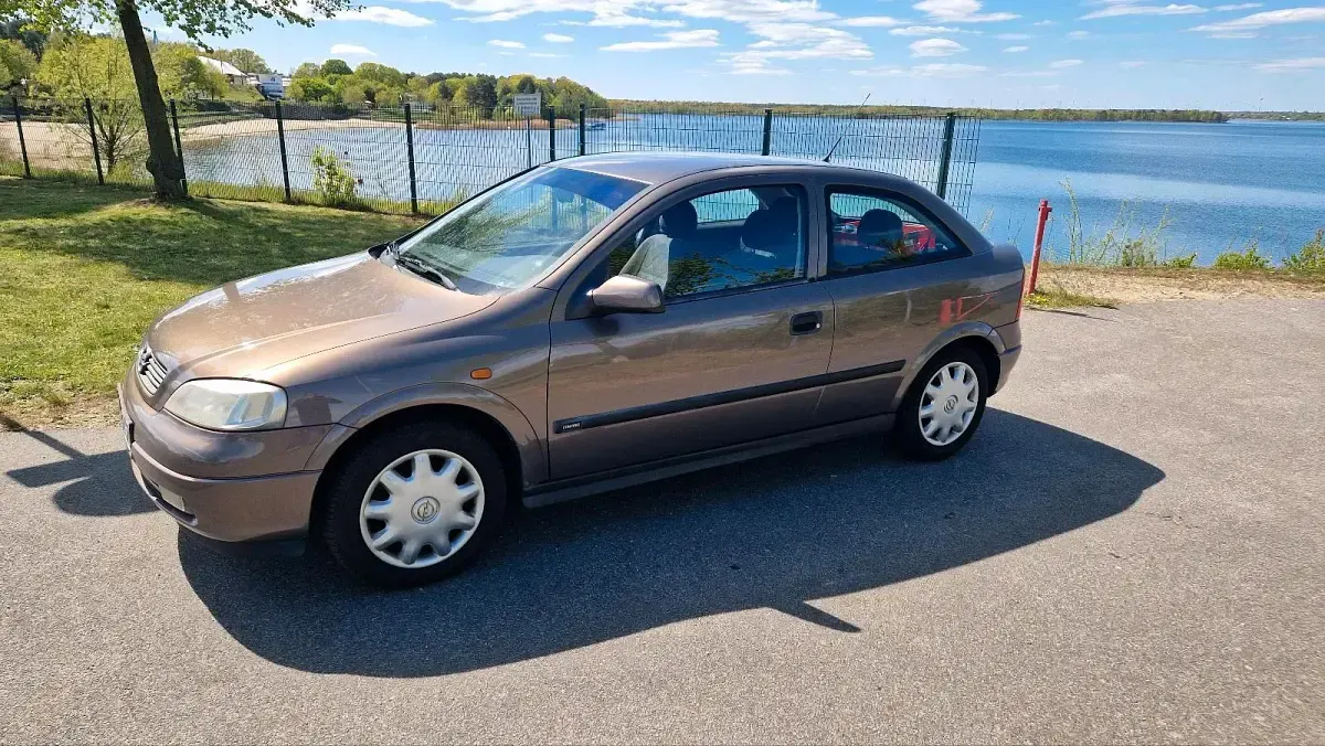 Usata Opel Astra 75 CV (55 kW) 1998 Marrone Berlina