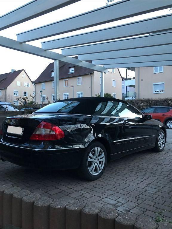 Gebraucht Mercedes CLK200 Avantgarde 184 PS (135 kW) 2008 Schwarz Cabrio