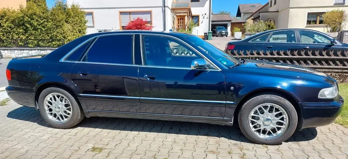 Gebraucht Audi A8 193 PS (141 kW) 1998 Blau Limousine