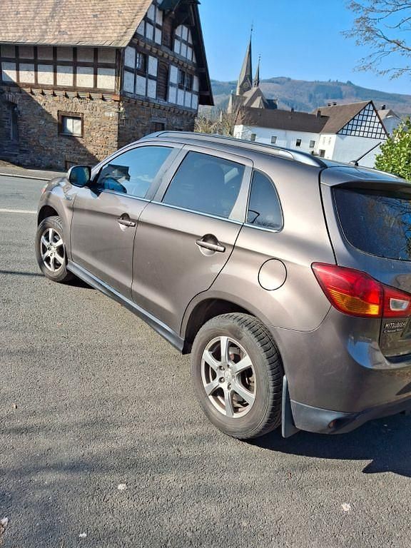 Gebraucht Mitsubishi ASX 150 PS (110 kW) 2013 Braun SUV