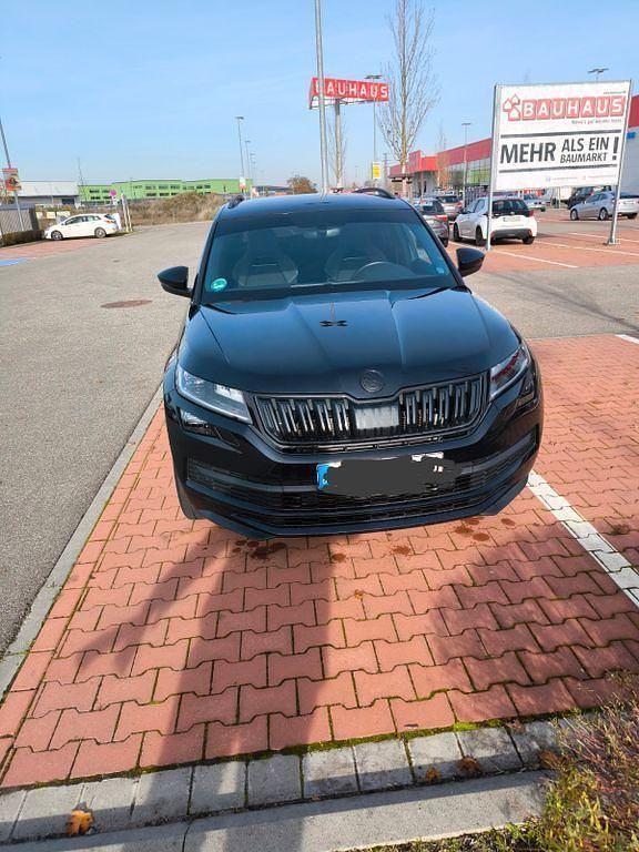 Schwarz Gebraucht 2021 Skoda Kodiaq SportLine SUV | 35.000 € (Fairer Preis) - Bild 1/4