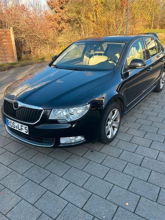 Gebraucht Skoda Superb Elegance 160 PS (117 kW) 2010 Schwarz Limousine