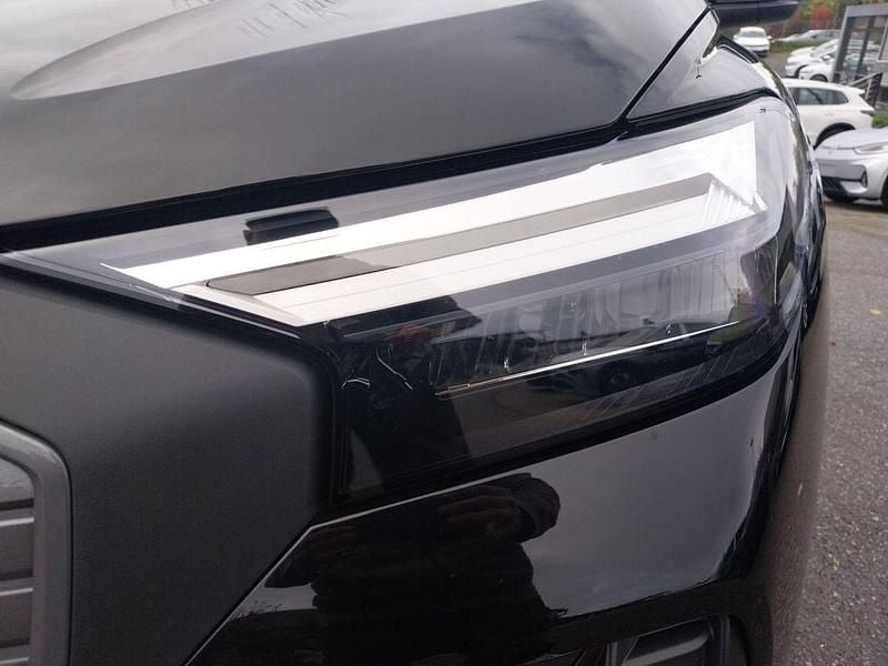 Gebraucht Audi Q4 e-tron Comfort 125 kW (170 PS) 2023 Mythosschwarz metallic SUV