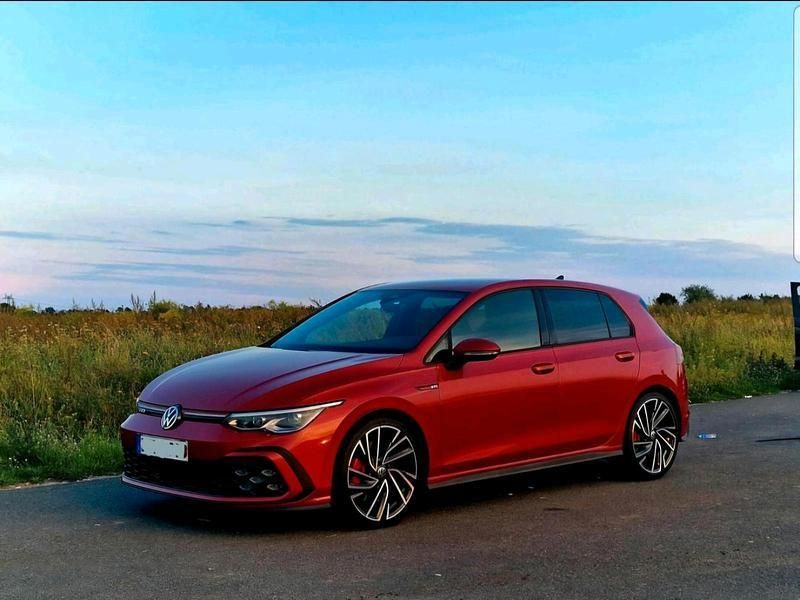 Rot Gebraucht 2021 VW Golf VIII GTI Kleinwagen | 28.900 € (Guter Preis) - Bild 1/4