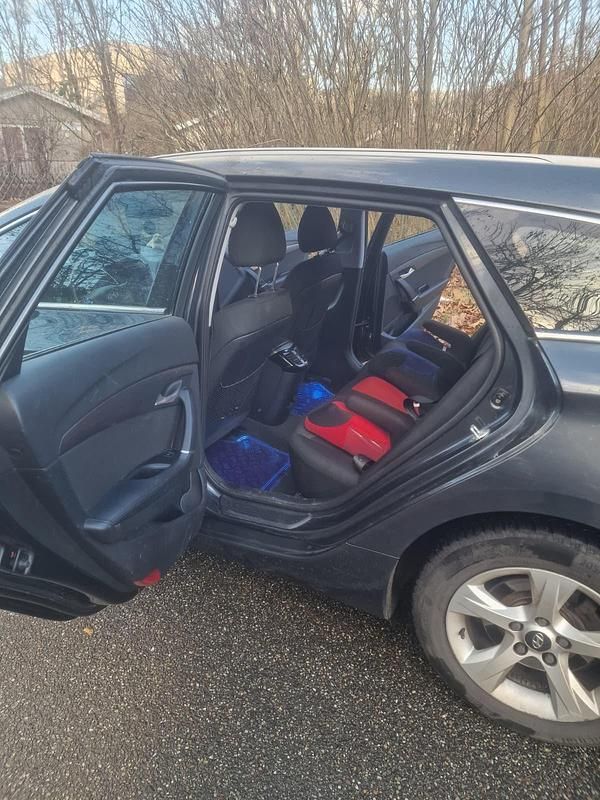 Gebraucht Hyundai i40 148 PS (108 kW) 2014 Grau Kombi