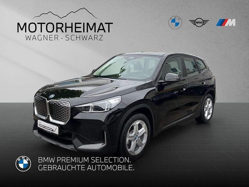 Schwarz Gebraucht 2024 BMW iX1 Performance SUV | 40.760 € (Superpreis) - Bild 1/3