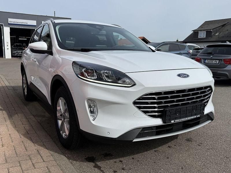 Używany Ford Kuga Titanium 224 KM (164 kW) 2022 Biały SUV