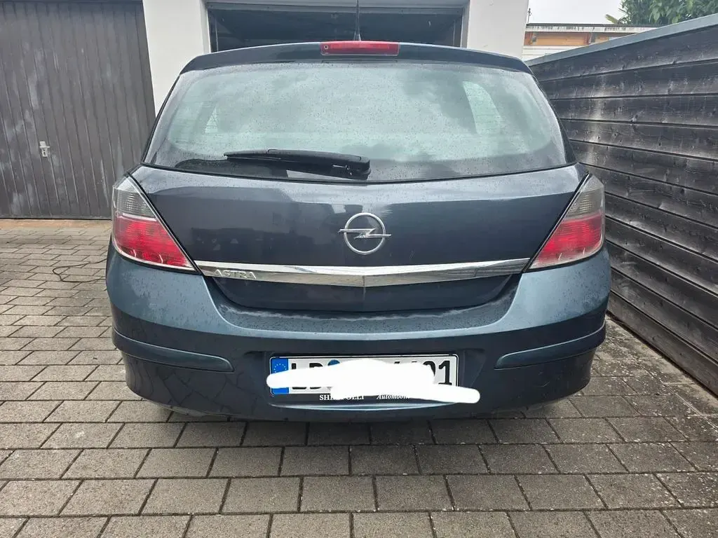 Gebraucht Opel Astra 90 PS (66 kW) 2009 Grau Limousine