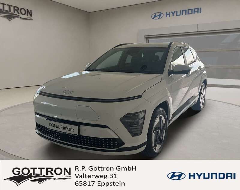 Serenity white / mic Gebraucht 2024 Hyundai Kona Prime SUV | 41.990 € (Teuer) - Bild 1/4