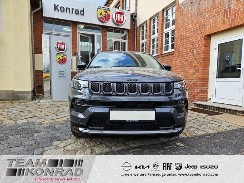 Neu Jeep Compass Summit 131 PS (96 kW) 2025 Grau SUV