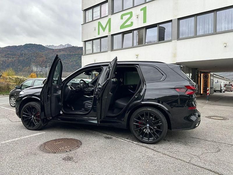 Schwarz Gebraucht 2025 BMW X5 Sport Line SUV | 79.730 € (Superpreis) - Bild 1/4