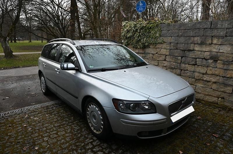 Gebraucht Volvo V50 Kinetic 136 PS (100 kW) 2005 Silber Kombi