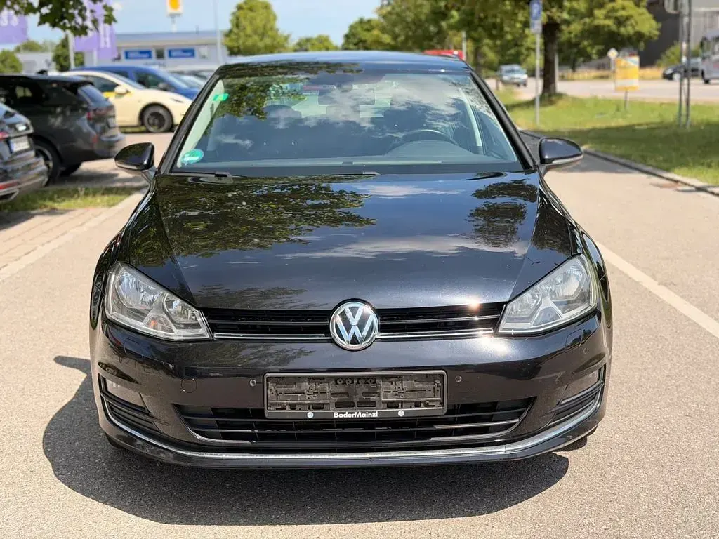 Gebraucht VW Golf VII LOUNGE 110 PS (80 kW) 2015 Schwarz Limousine