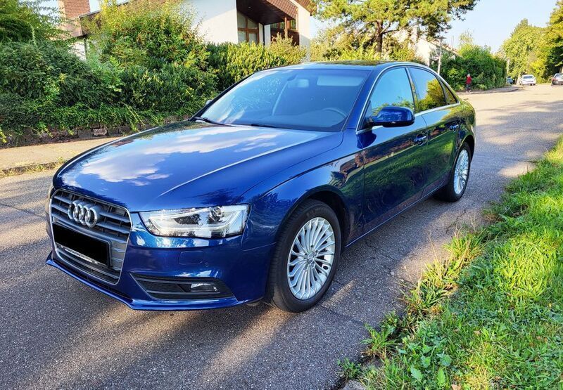 Blau Gebraucht 2015 Audi A4 Ambiente Limousine | 14.900 € (Superpreis) - Bild 1/4