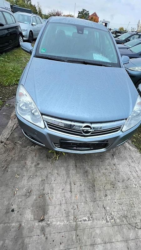 Silber Gebraucht 2008 Opel Astra Kleinwagen | 1.490 € (Fairer Preis) - Bild 1/4