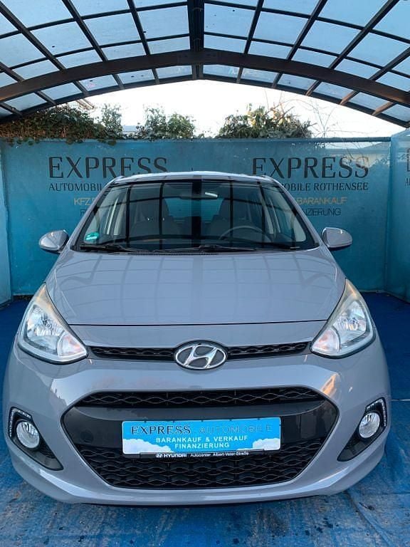 Gebraucht Hyundai i10 Intro Edition 87 PS (63 kW) 2014 Grau Kleinwagen