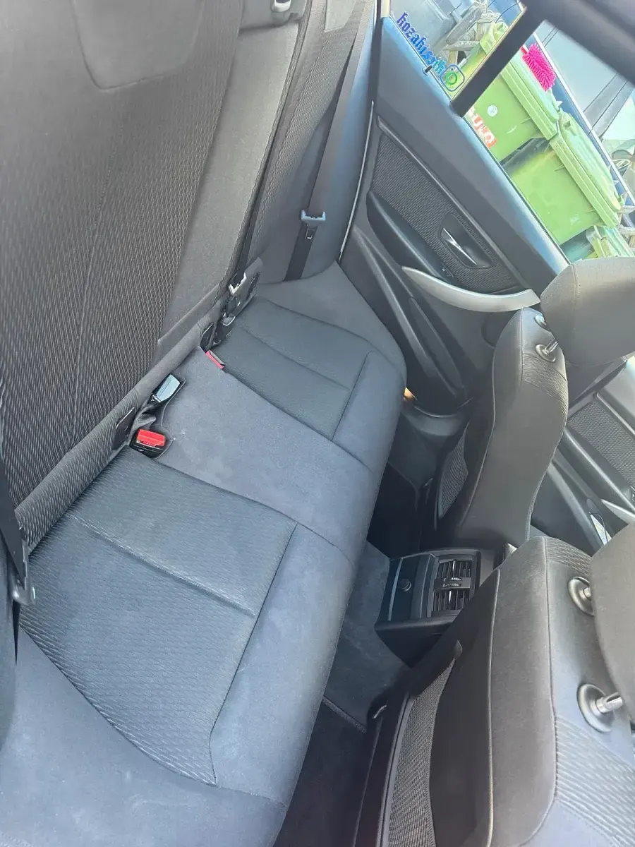 Gebraucht BMW 320 2014 Grau Limousine