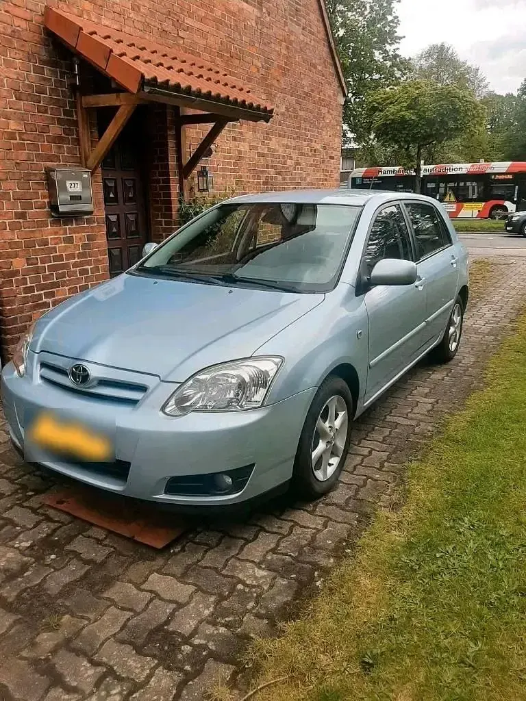 Używany Toyota Corolla Sol 110 KM (80 kW) 2005 Niebieski Hatchback