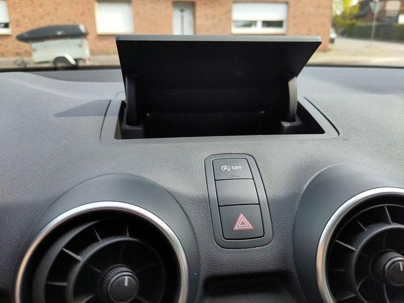 Gebraucht Audi A1 Sportback 95 PS (69 kW) 2018 Weiß Kleinwagen