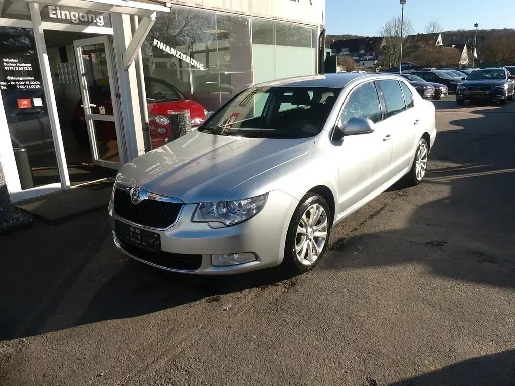Gebraucht Skoda Superb Ambition 160 PS (117 kW) 2008 Silber Limousine