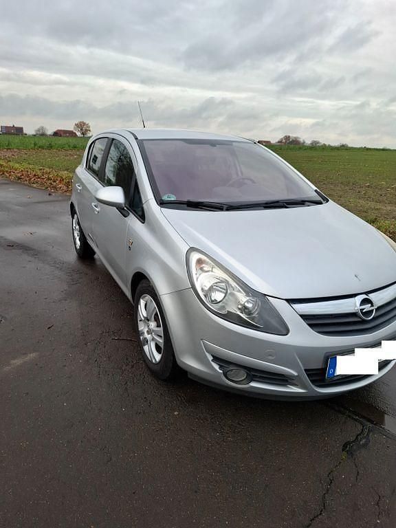 Gebraucht Opel Corsa 87 PS (63 kW) 2010 Silber Kleinwagen