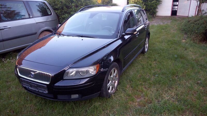 Schwarz Gebraucht 2005 Volvo V50 Kombi | 550 € (Superpreis) - Bild 1/4