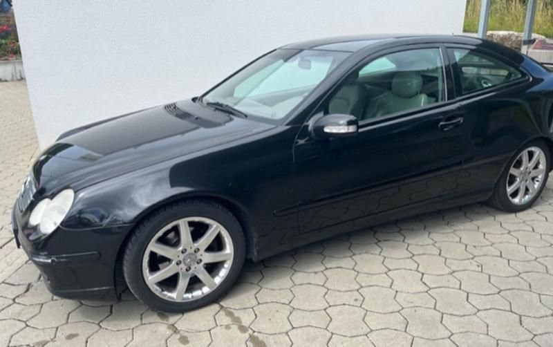 Schwarz Gebraucht 2001 Mercedes C230 Coupé | 2.650 € (Fairer Preis) - Bild 1/4
