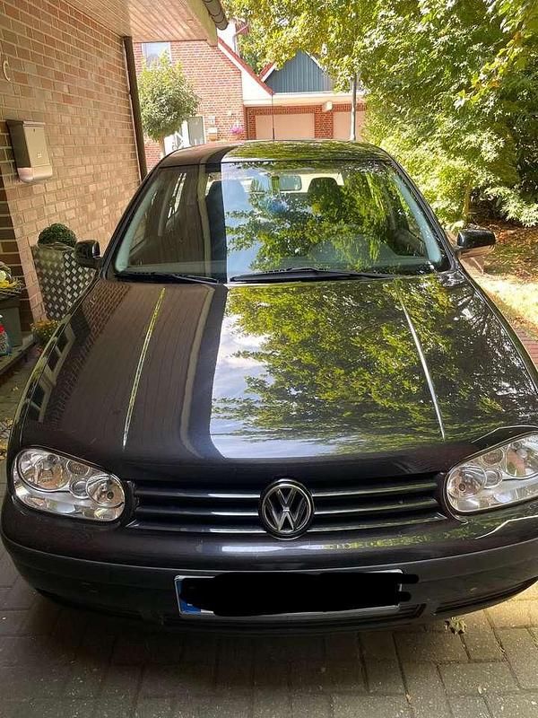 Schwarz Gebraucht 2000 VW Golf IV Edition Limousine | 1.950 € (Fairer Preis) - Bild 1/4
