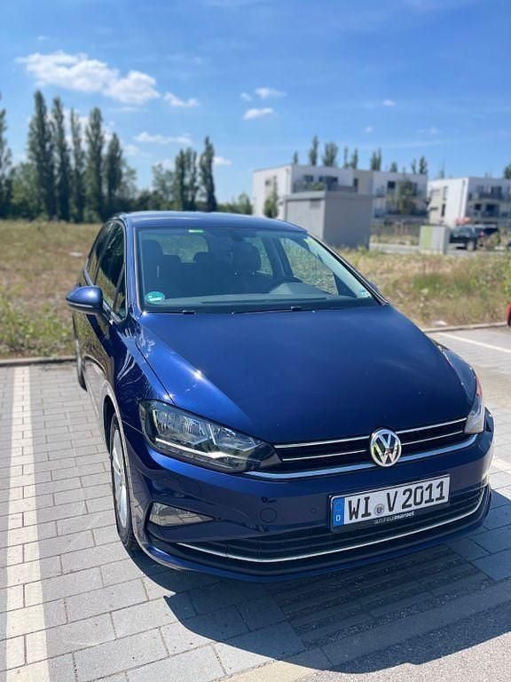 Blau Gebraucht 2018 VW Golf Sportsvan Comfortline Van / Kleinbus | 11.000 € (Superpreis) - Bild 1/4