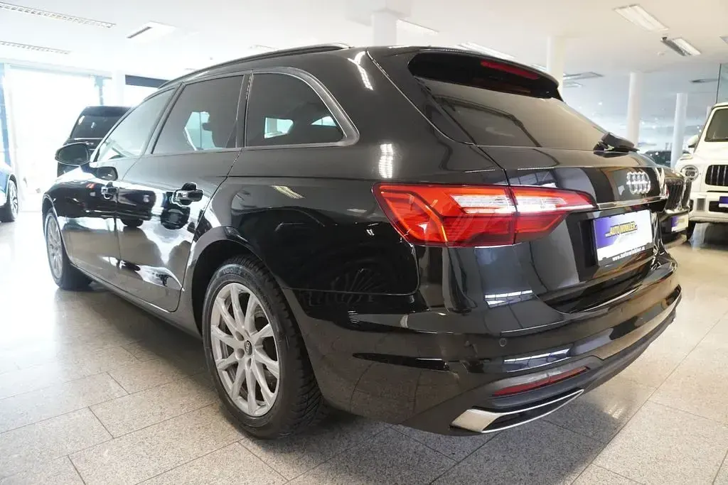 Gebraucht Audi A4 Business 150 PS (110 kW) 2022 Schwarz Kombi