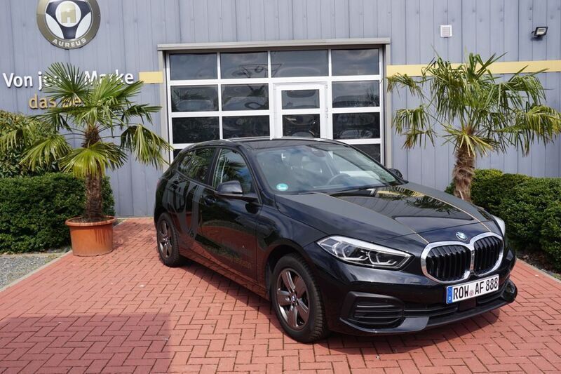 Schwarz Gebraucht 2024 BMW 118 Advantage Kleinwagen | 23.500 € (Guter Preis) - Bild 1/4