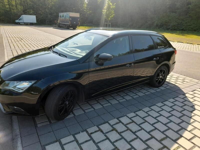 Schwarz Gebraucht 2014 Seat Leon Kombi | 8.700 € (Fairer Preis) - Bild 1/4