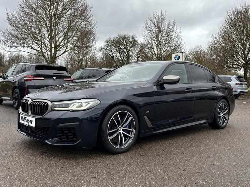 Gebraucht BMW M550 530 PS (389 kW) 2022 Carbon schwarz Limousine