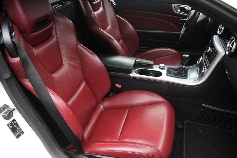 Gebraucht Mercedes SLK250 AMG line 204 PS (150 kW) 2012 Weiß Cabrio